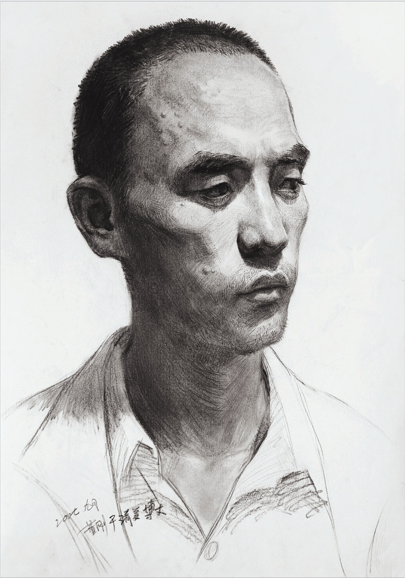 素描短发男青年头像的绘画步骤