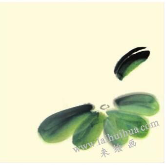 小荷花荷叶儿童水墨画画法步骤01