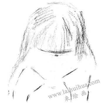 委屈的女孩素描画法步骤01