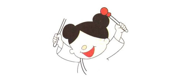 打鼓的女孩的头部和两只手