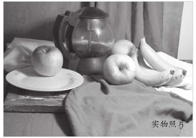 玻璃水壶与水果组合素描画法