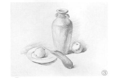 花瓶、盘子和苹果组合素描画法步骤03