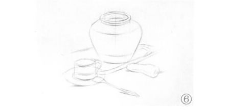 有咖啡杯的静物组合素描画法步骤06