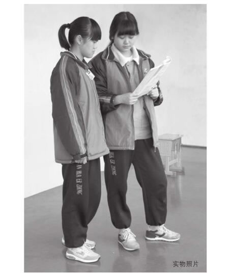 组合人物的速写画法步骤图示