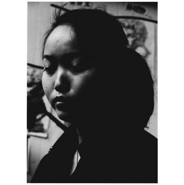 女青年头像结构素描画法