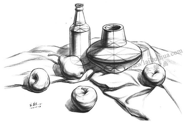 陶罐、酒瓶与水果的结构素描表现步骤04