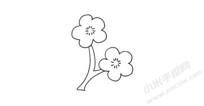 梅花简笔画法步骤04.jpg